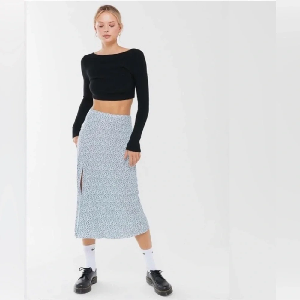 Urban Outfitters Blue Floral Midi Skirt With Slit Size S - Picture 9 of 9